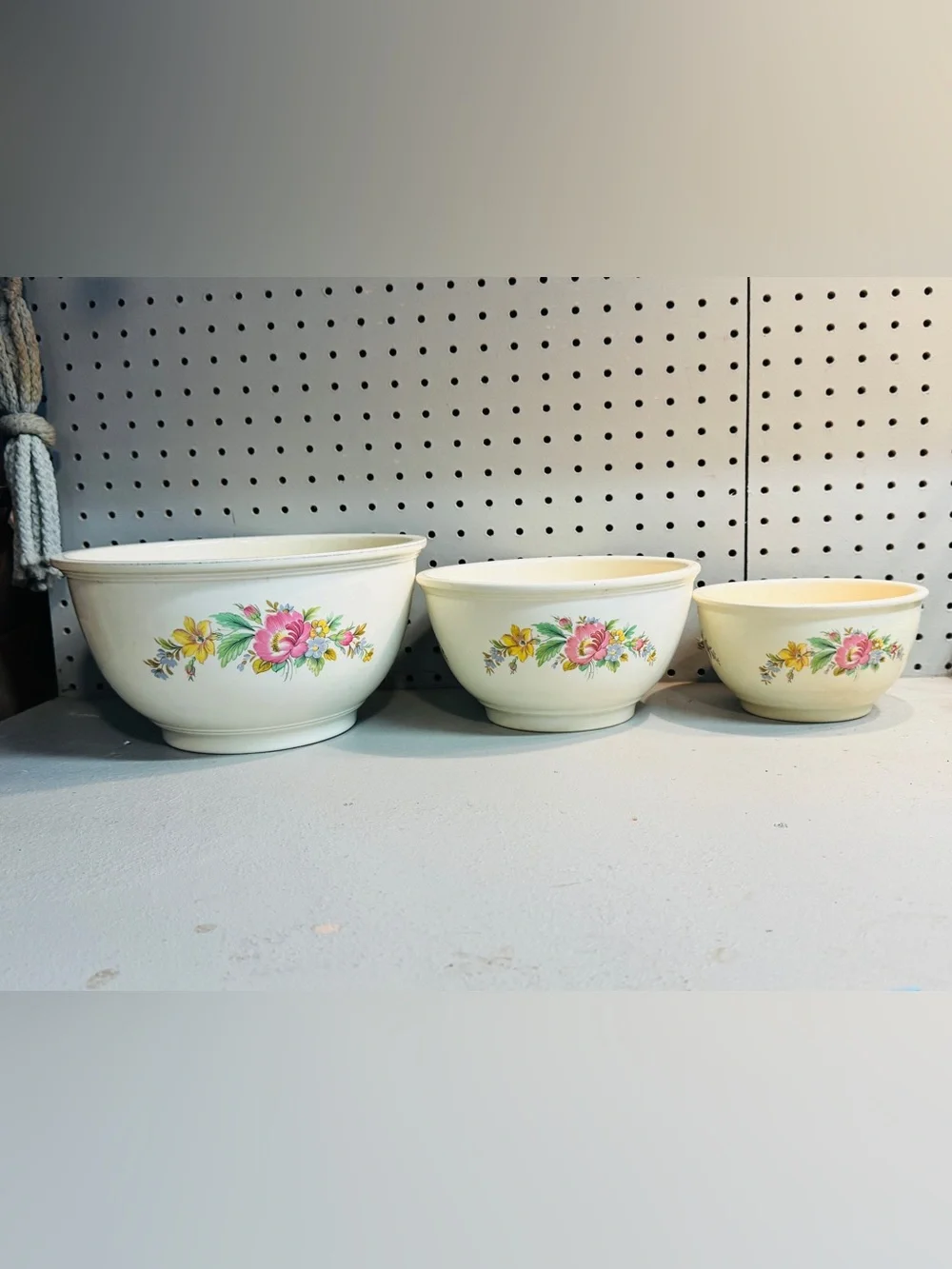 Vintage Homer Laughlin Kitchen Kraft OvenServe Floral Nesting Mixing Bowls